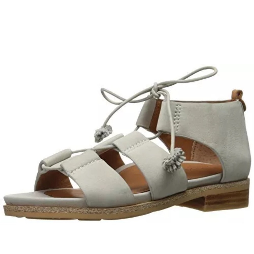 Gentle Souls Women's White Leather Strappy Sandals